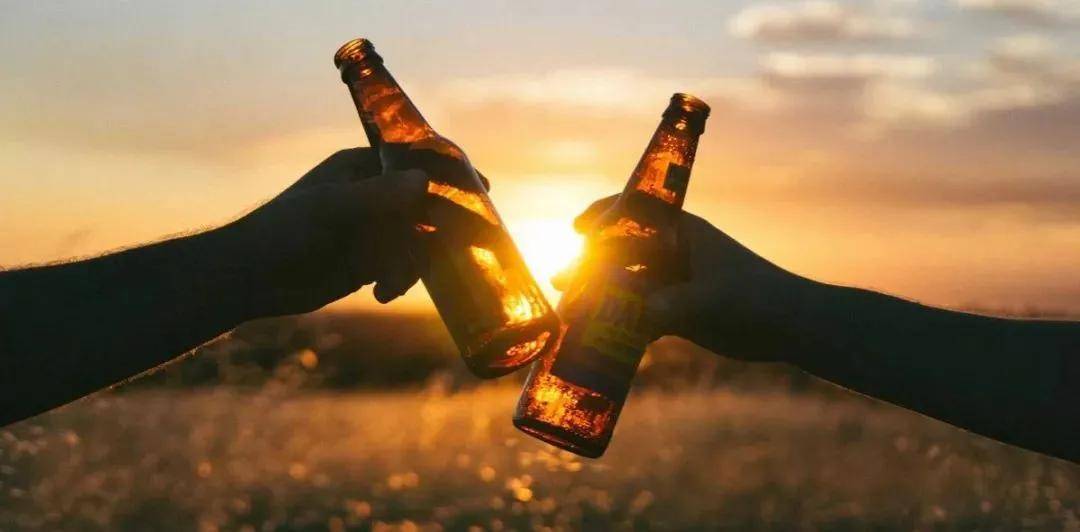 中山大学最新研究显示,适量饮酒,肝病风险反而降低?