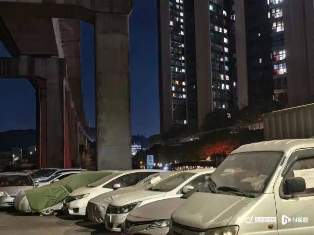 黑烟滚滚!十几辆汽车被烧!深圳官方通报