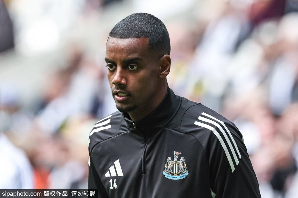 还来？！伊萨克向纽卡申请离队 利物浦创英超纪录报价