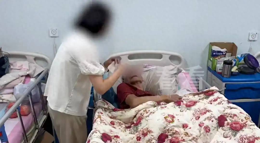 61岁大爷娶小16岁妻子,婚礼当天脑梗,110万拆迁款被提空 61岁大爷娶小16岁妻子,婚礼当天脑梗,110万拆迁款被提空