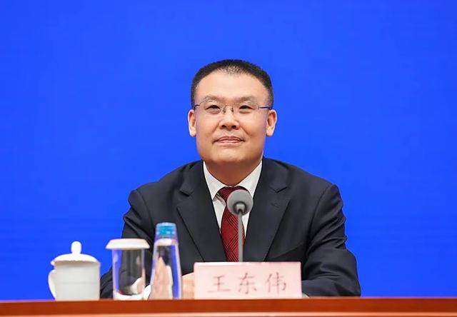 中央批准：王东伟任安徽省委常委